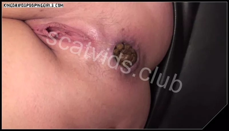 [KingDavidsPoopingGirls com – VoyeurPotty com] Athena On Her Back    [Scat, Pooping, Piss]