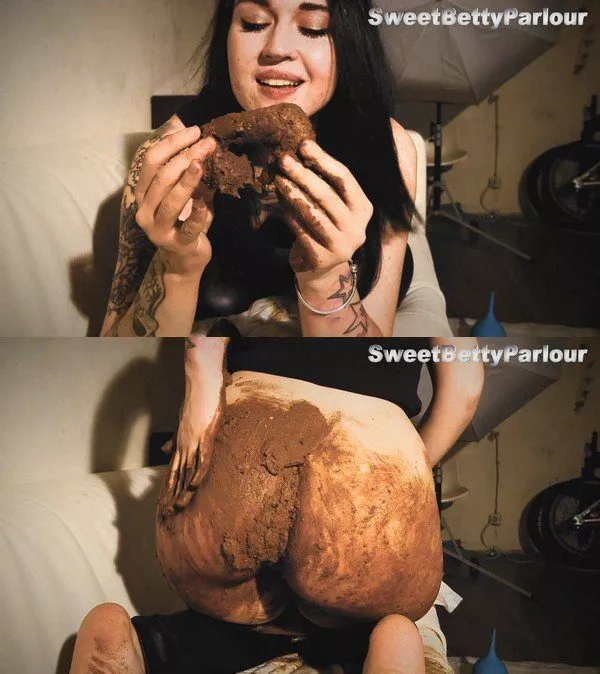 DirtyBetty CRAZY Snake TURD in Panty