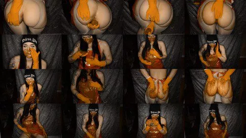 Screenshot 1 from DirtyBetty: Testing Rubber Gloves In APOCALYPTIC room