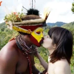 AVOP-108 野生の王国2015 橘花音 地球最後の秘境で5万年前から変わらぬ生活を続ける原住民に日本のエロ文化を手取り足取り教えて生でヤる Cowgirl Voyeur 黒人 サックン フェラ Skirt (Voyeur) AV OPEN 2015