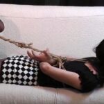 XRW-243 Wakabayashi Miho, Isawa Ryouko 緊縛クリニック 熟女悶絶 不眠症電マ診療 女医レズ Costume