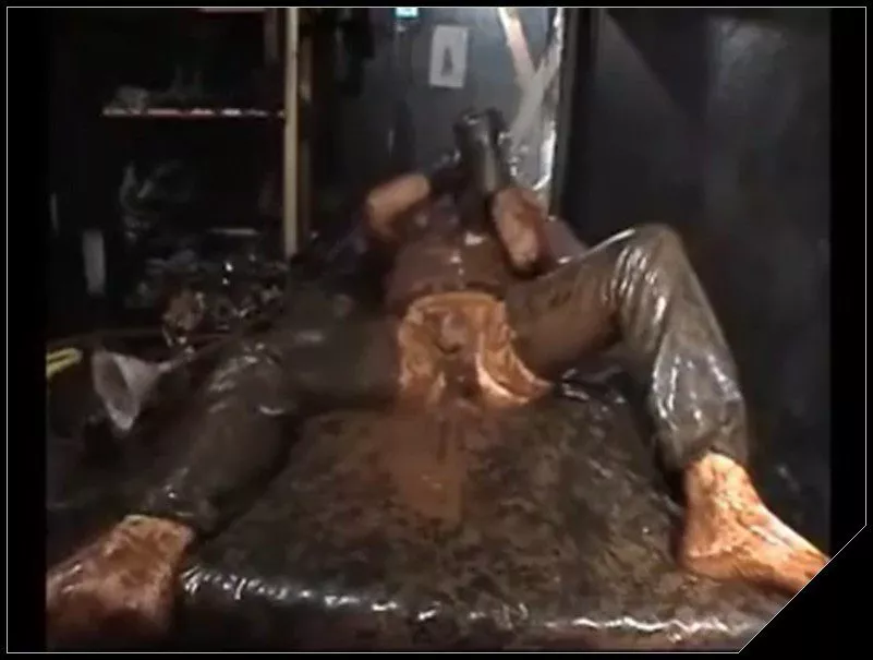 Messy Rubber gay scat Shitter