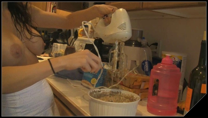 Mandy Flores Shit filled shortbread cookie sandwiches [defecation, shit, Scat, Pissing]