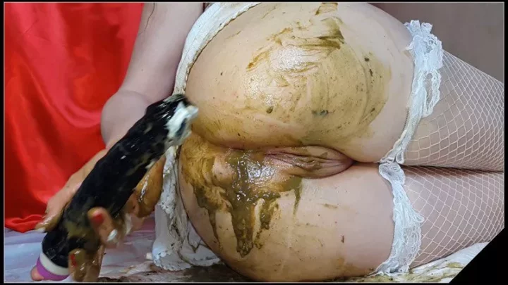 Shitty play with whipped cream- Anna Coprofield [Scat, Smearing]