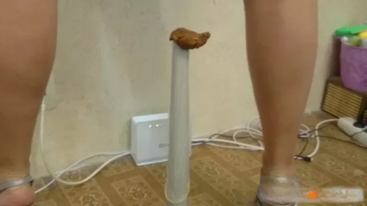 Brown wife Fuck with a chair in shit