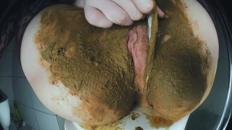 DirtyBetty OI! Scat beauty with messy pussy
