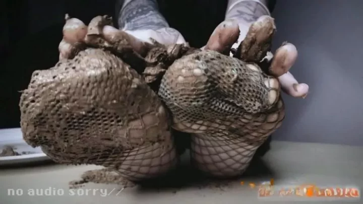 DirtyBetty Please! Eat Shit from my Feet