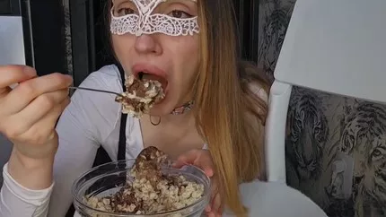 Screenshot 4 from Disgusting Noodles Scat P1