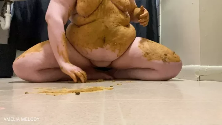 Fat Girls First Play Scat