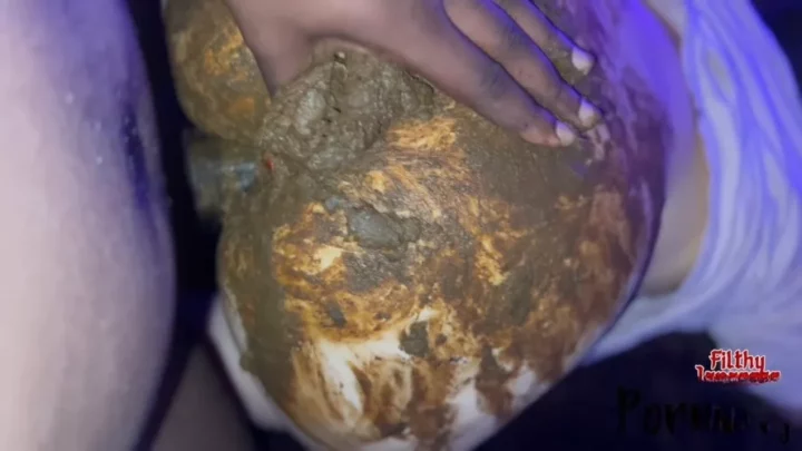 Filthy Japanese Girl I Get Horny When I Poop Myself!!