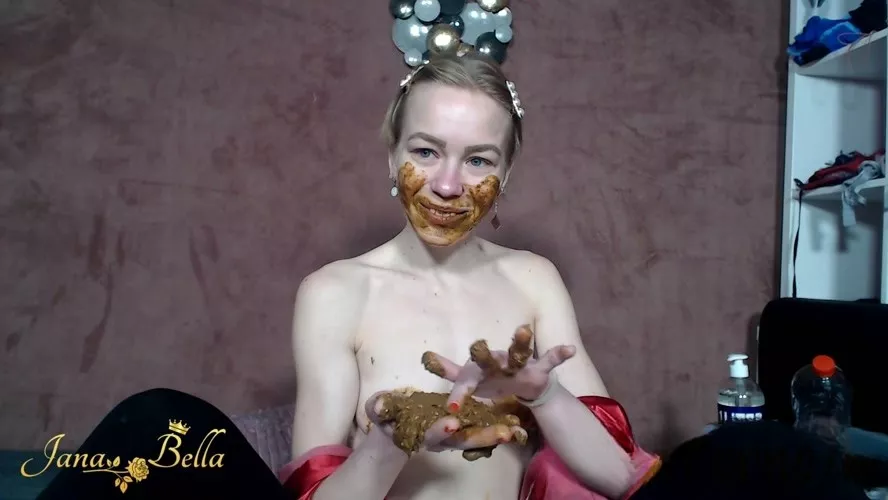 JanaBella I eat my shit and use it as make-up