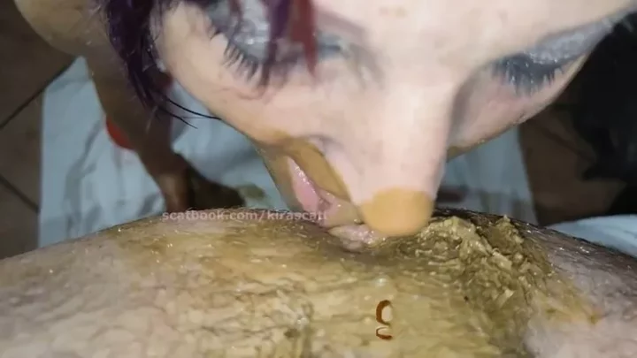 Kirascatt Enema in face slow motion