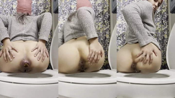 Look at my cute butt