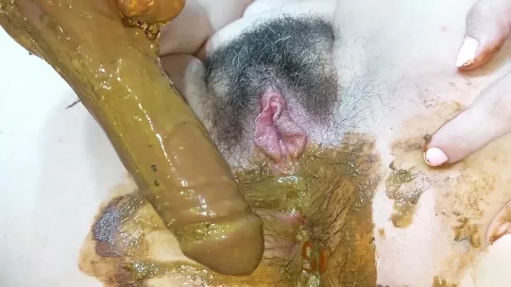 LOVE SCAT CATX SCAT AND FLIP FLOPS