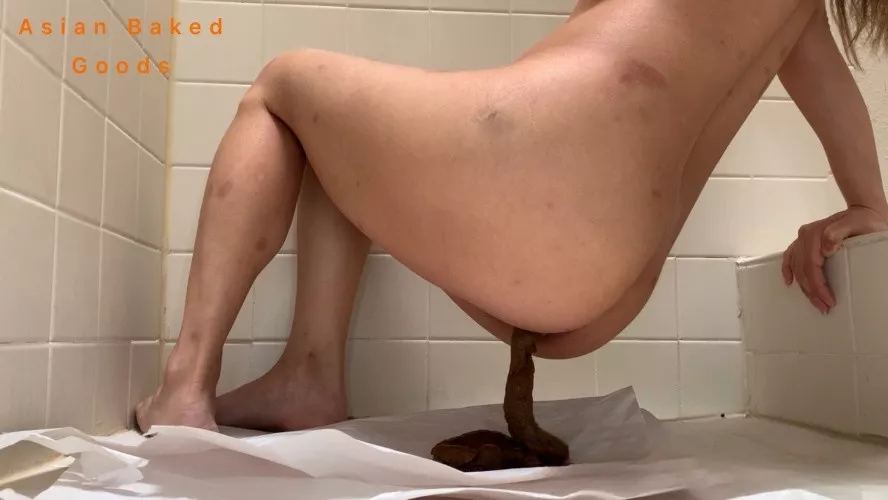 Marinayam19 Wiping ass and smearing on my panties