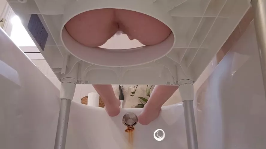 Miss Lith Domina Farting, Pooping and Pissing on You P1