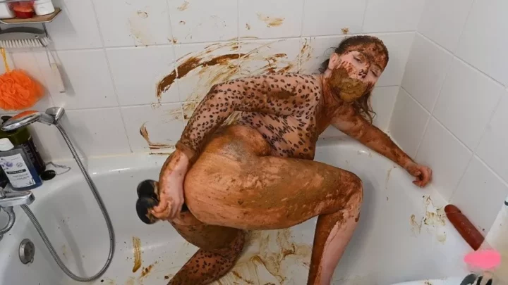Ninounini DROWNING IN A SHITTY BATH