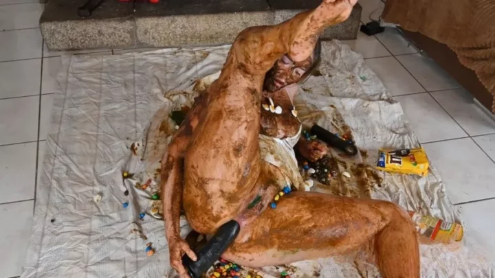 Ninounini SHITTY TREATS FOR HALLOWEEN