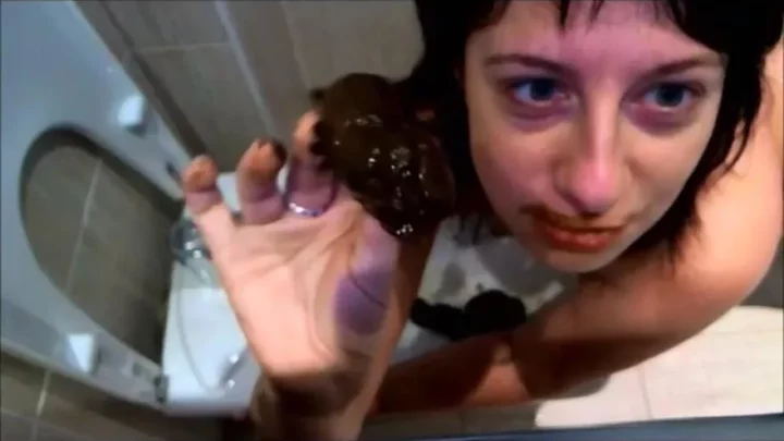 Santara Big Poo In Bidet