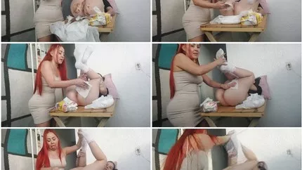 Screenshot 2 from Sarathonson Stinky sofia diaper