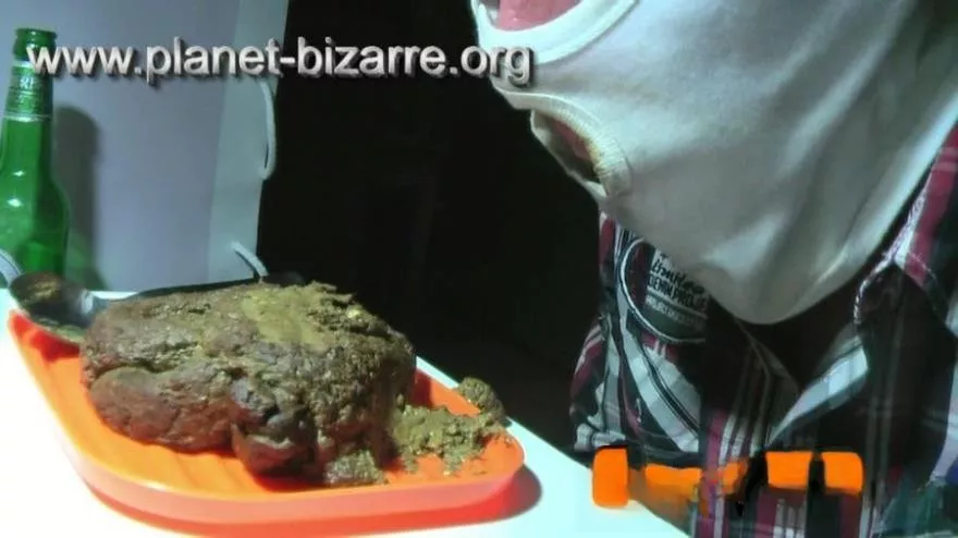 Scat Circle Slave Bodo eat 457gr from Lady Bardot