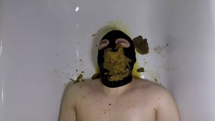 scatdesire Shitting and Enema on Submissive