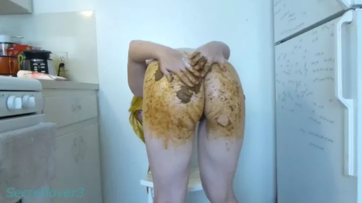 SecretLover3 Lotion Shit Then Smearing Smearing