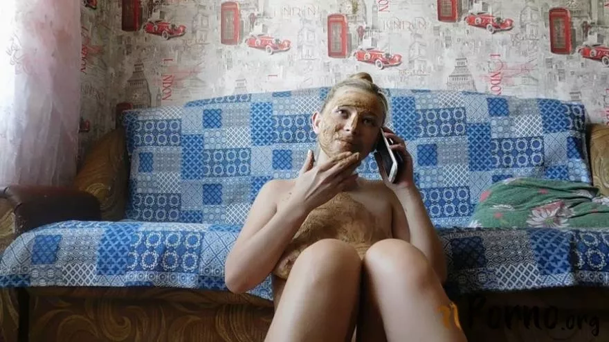 Shit and talking on the phone with KatyaKASS