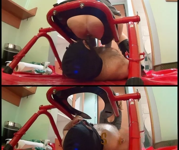 Silvia Open you mouth, Toilet-slave