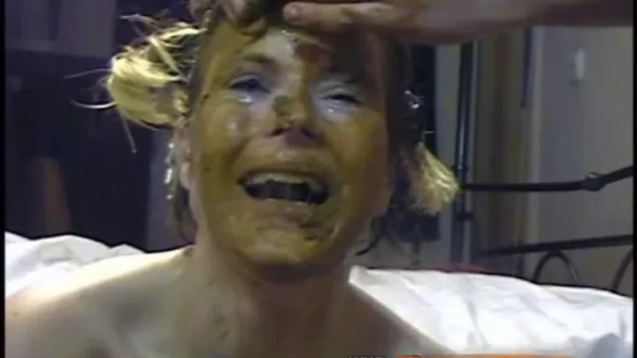 Susan, Veronika Scat-Vomit-Piss Livesession V Susan and Marc