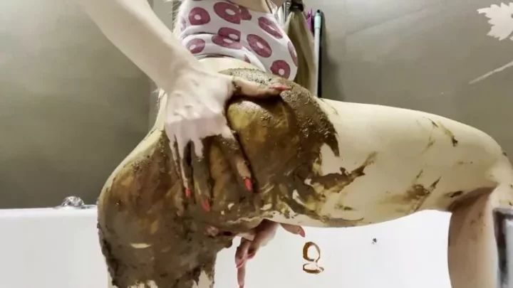 Thefartbabes Smeared And Ruined