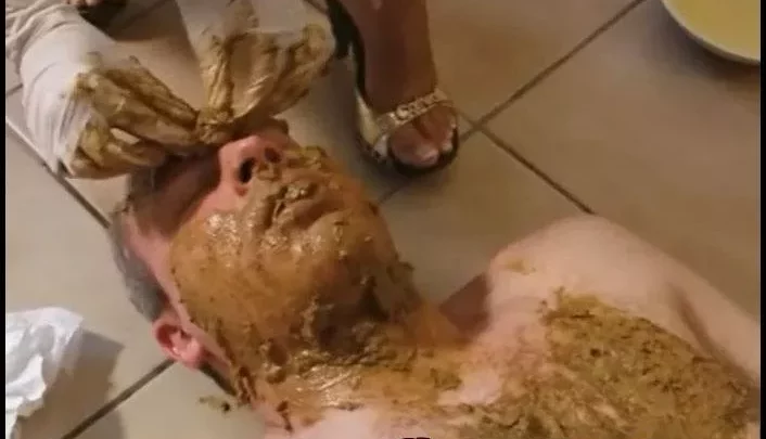 TinaAmazon Shit Dump