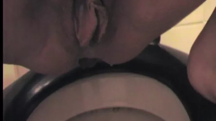 Toilet POV Close P1 Up Pussy