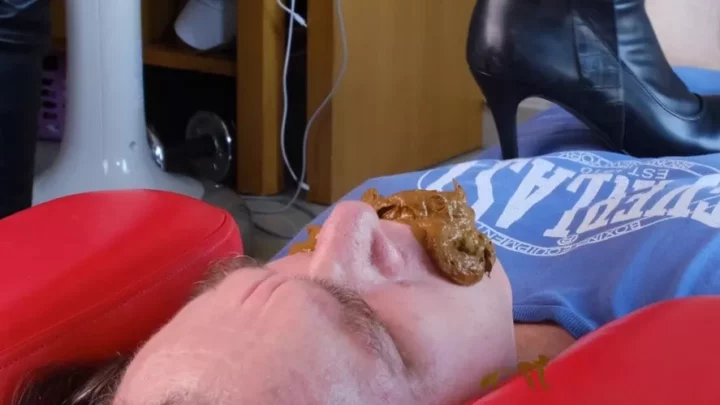 TOILET MISTRESS Face Feeding Extreme WAEL Sitting Shit