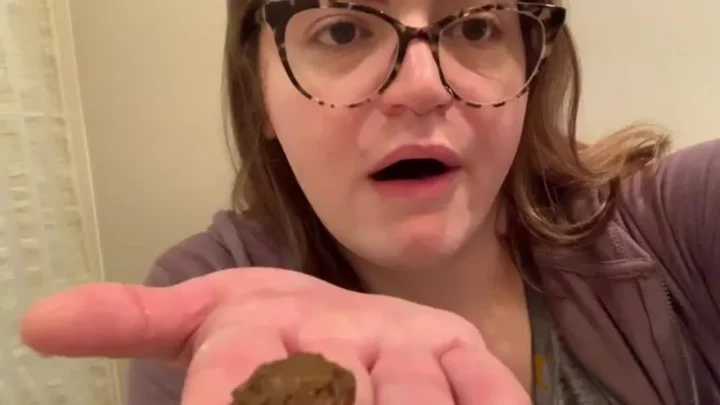worthlessholes Eating and playing with shit